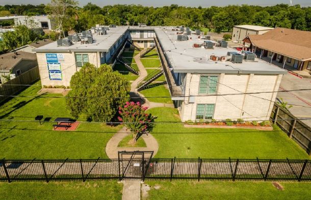 Gayle Villa Apartments in Pasadena, TX - Building Photo - Building Photo