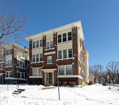 3319-3321 Gillham Rd Apartamentos