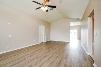 3005 21st St SW in Lehigh Acres, FL - Building Photo - Building Photo