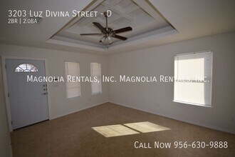 3203 Luz Divina St in Edinburg, TX - Building Photo - Building Photo