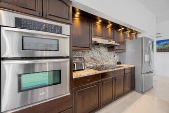 8738 Marlamoor Ln in West Palm Beach, FL - Building Photo - Building Photo