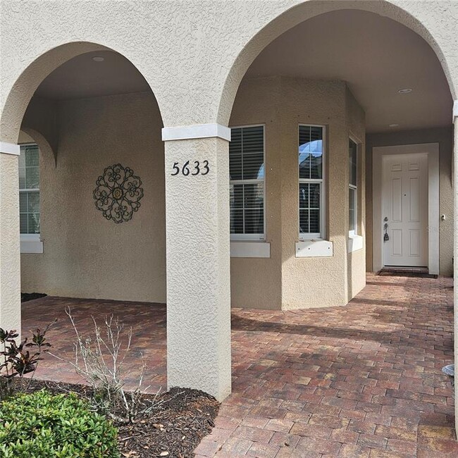 5633 Fossano Dr in Sarasota, FL - Building Photo - Building Photo