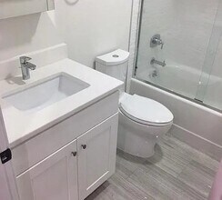 3381R Washington St, Unit 2 in Boston, MA - Foto de edificio - Building Photo