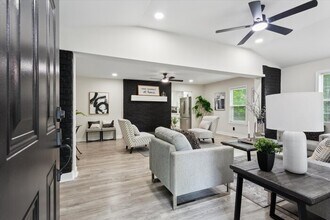 3885 Strawberry Plains Rd in Williamsburg, VA - Building Photo - Building Photo