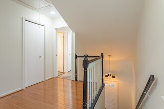 2919 S Woodstock St, Unit A in Arlington, VA - Building Photo - Building Photo