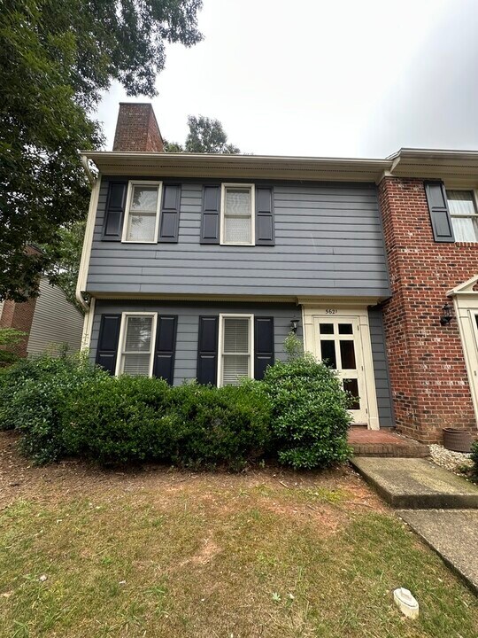 5621 Hamstead Crossing in Raleigh, NC - Building Photo