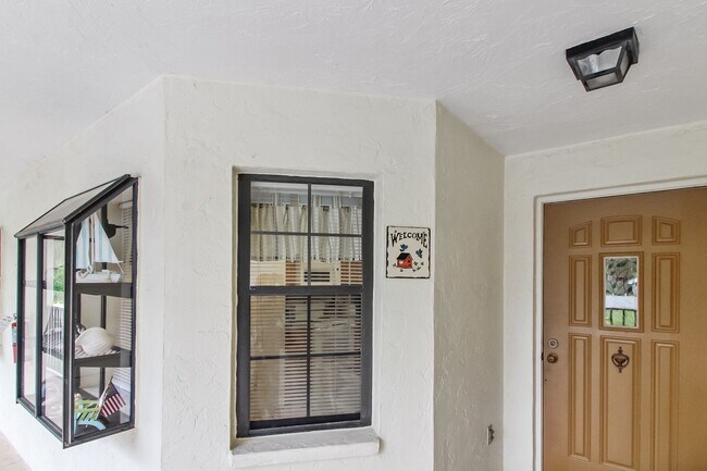 property at 118 Pine Hollow Dr