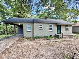 3148 St Charles Dr in Memphis, TN - Building Photo
