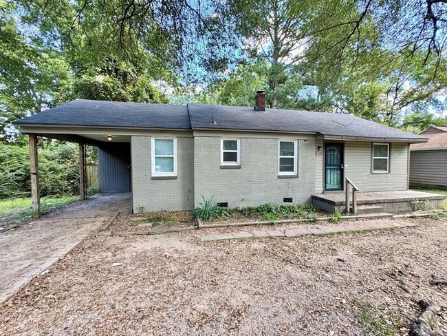 property at 3148 St Charles Dr