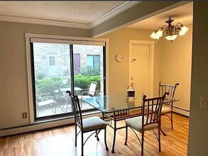 4560 Cedar Lk Rd S in Minneapolis, MN - Building Photo - Building Photo