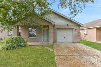 13518 Woodring Ct in Houston, TX - Building Photo - Building Photo