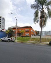 Ambassador Apartments in Los Angeles, CA - Foto de edificio - Building Photo