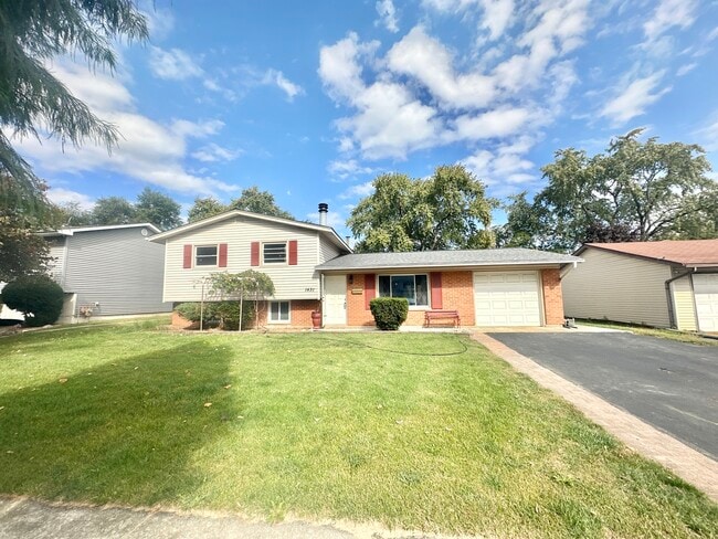 property at 1431 Walnut Ave