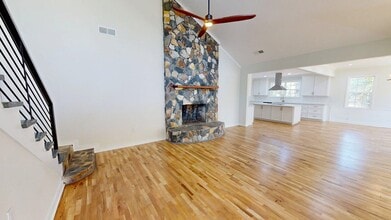 171 Longwood Dr in Thomasville, GA - Building Photo - Building Photo