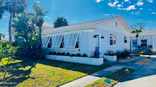 921 N Wild Olive Ave in Daytona Beach, FL - Building Photo - Building Photo