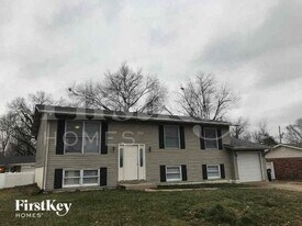 4538 Crestline Dr in St. Louis, MO - Building Photo