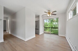 146 Windsor Dr in Pittsburgh, PA - Building Photo - Building Photo