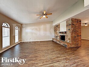 6914 Pickett Dr in Richmond, TX - Building Photo - Building Photo