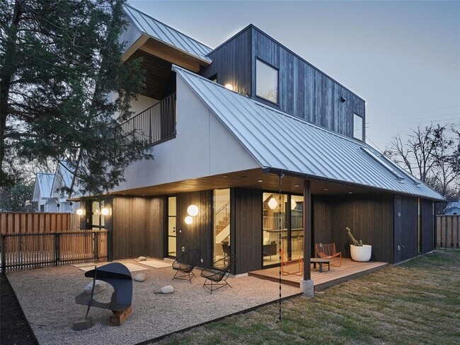 property at 1000 Gullett St