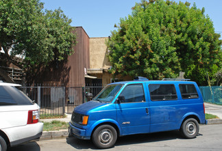 6030 Hazelhurst Pl in North Hollywood, CA - Building Photo - Building Photo