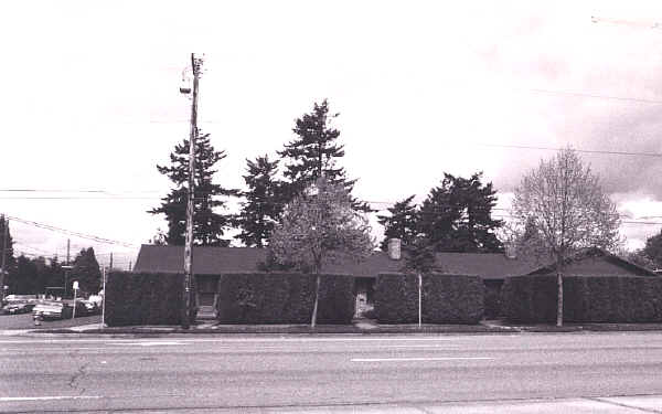 5917 SE Powell Blvd in Portland, OR - Building Photo - Building Photo