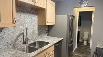 567 Somerset Ln, Unit 8 in Crystal Lake, IL - Building Photo - Building Photo