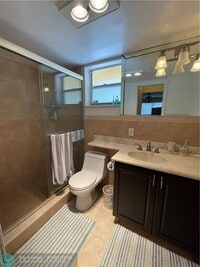 20200 NE 27th Ct photo'