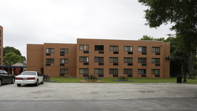 Morris Cone Hall in Jacksonville, FL - Foto de edificio - Building Photo