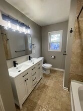 5201 N Indiana Ave in Kansas City, MO - Building Photo - Building Photo