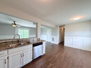 7859 W Addison St in Chicago, IL - Building Photo - Building Photo