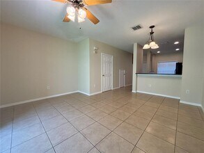 8515 Trail Wind Dr in Tampa, FL - Building Photo - Building Photo