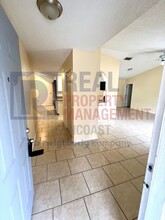 2385 Seward Dr in Sarasota, FL - Building Photo - Building Photo