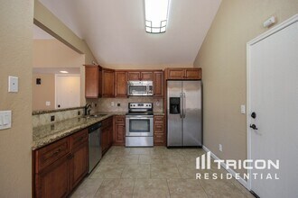 5428 W Voltaire Dr in Glendale, AZ - Building Photo - Building Photo
