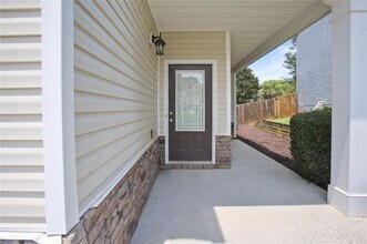 5078 McEver View Dr in Sugar Hill, GA - Building Photo - Building Photo