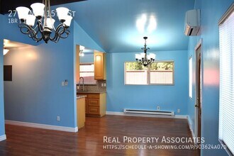 2715 NE 115th St in Seattle, WA - Building Photo - Building Photo