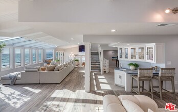 1448 Nathan Ln in Ventura, CA - Building Photo - Building Photo