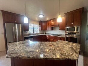 4303 Horseman Ln in Eureka, CA - Building Photo - Building Photo