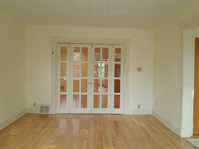 314 Webster Ave-Unit -2 in Jersey City, NJ - Building Photo - Building Photo