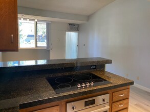 660 W Bonita Ave in Claremont, CA - Building Photo - Building Photo