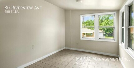 CHARMING 2.5 BED/1.5 BATH UPPER UNIT IN LA in Windsor, ON - Building Photo - Building Photo