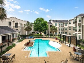 9494 Humble Westfield Rd in Humble, TX - Foto de edificio - Building Photo