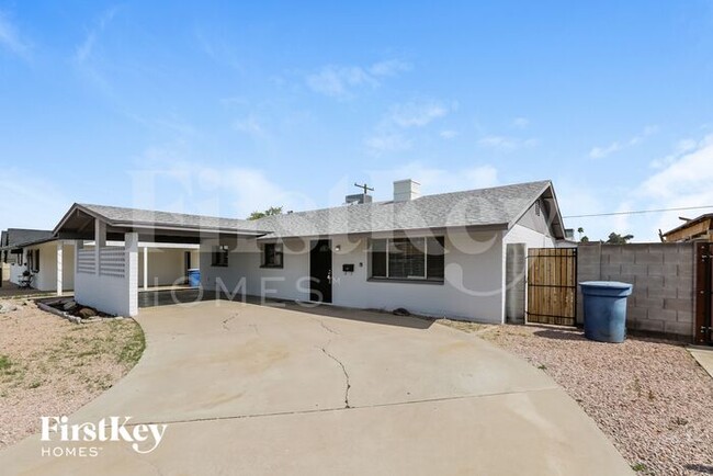 property at 3105 S Harl Ave