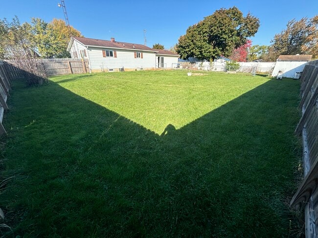 4403 Columbine Ave in Burton, MI - Building Photo - Building Photo