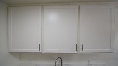 5617 Woodman Ave-Unit -101 in Los Angeles, CA - Building Photo - Building Photo