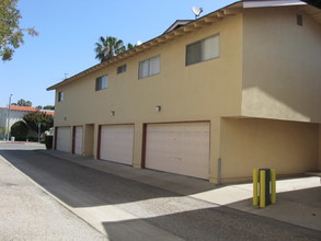 16171 Malaga Ln in Huntington Beach, CA - Building Photo - Building Photo