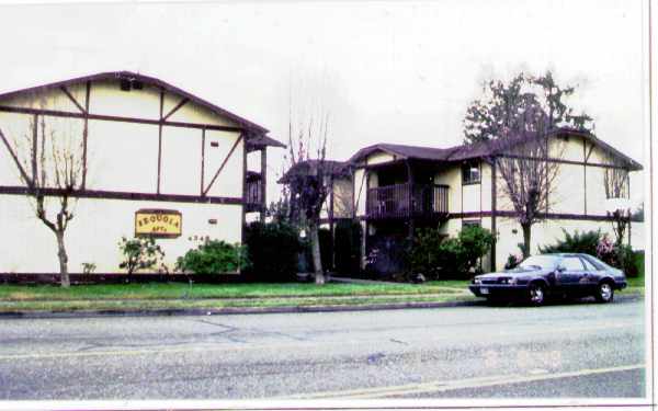 4344 S Warner St in Tacoma, WA - Foto de edificio - Building Photo