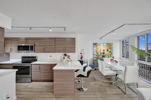 720 Bayshore Dr, Unit 403 in Fort Lauderdale, FL - Building Photo