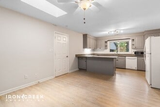 307 Northeast Ave in Swannanoa, NC - Building Photo - Building Photo
