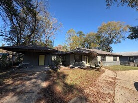 842 Evangeline Pl in Shreveport, LA - Building Photo
