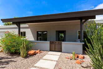 3318 E Onyx Ave in Phoenix, AZ - Building Photo - Building Photo